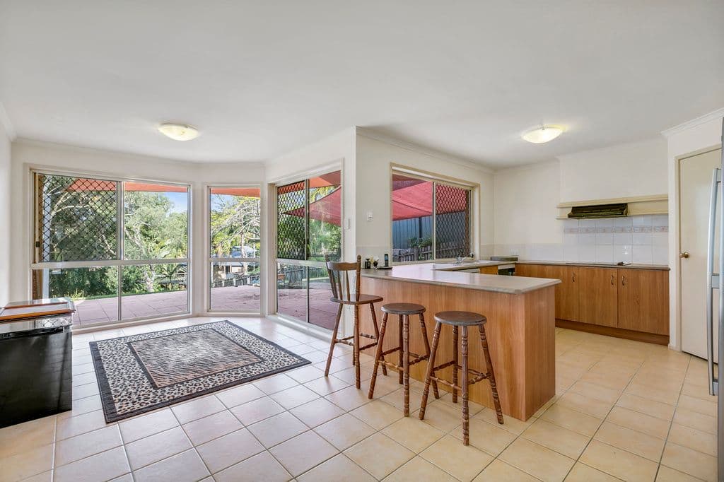 5 Edelsten Court, Carrara QLD 4211, Carrara - Thumbnail 2