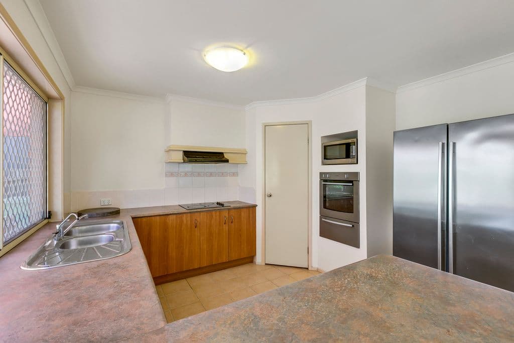 5 Edelsten Court, Carrara QLD 4211, Carrara - Thumbnail 5