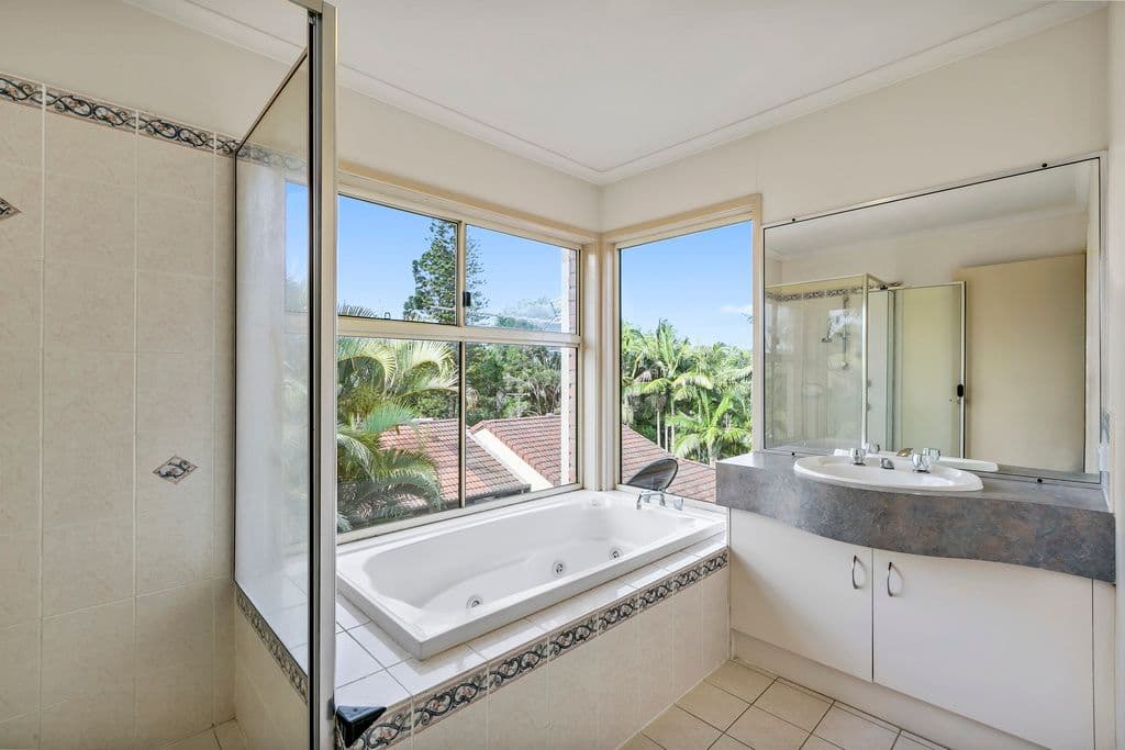 5 Edelsten Court, Carrara QLD 4211, Carrara - Thumbnail 6
