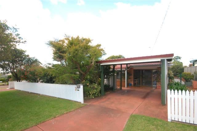 32  Wellcamp Street, NEWTOWN QLD 4350, Newtown - Thumbnail 2