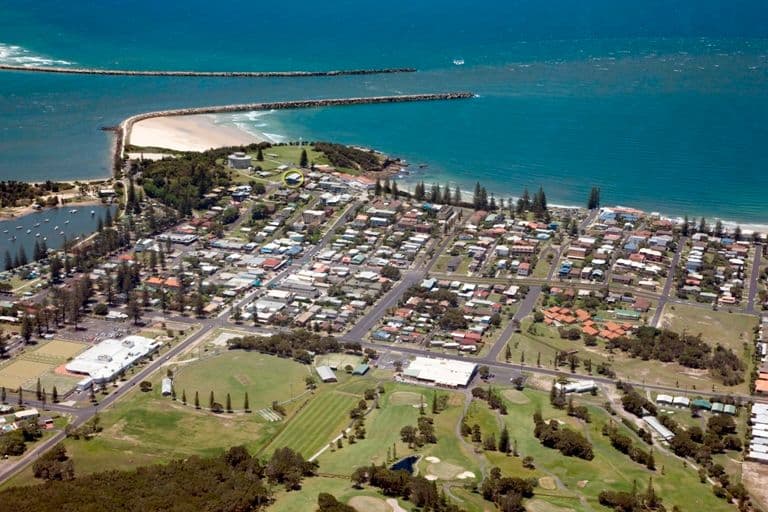6 Clarence Street, YAMBA NSW 2464, Yamba - Thumbnail 2