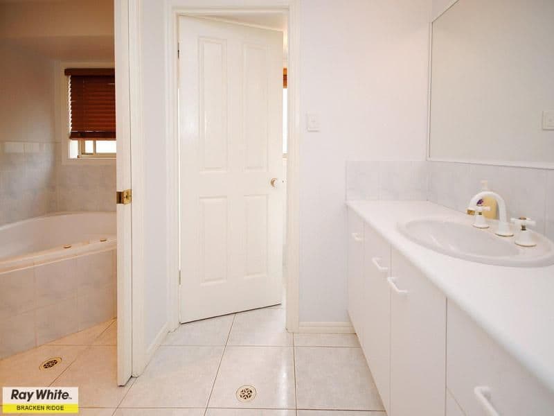 32 Tulip Tree Road, MURRUMBA DOWNS QLD 4503, Murrumba Downs - Thumbnail 5