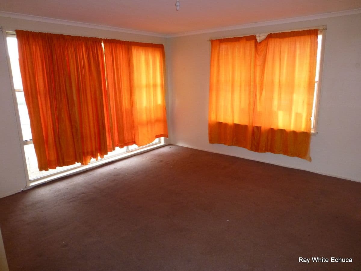 33 Dobinson Street, ECHUCA VIC 3564, Echuca - Thumbnail 3