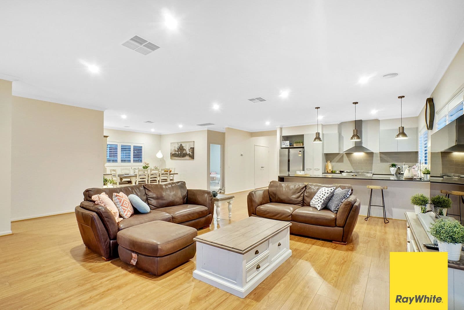 17 Treeve Parkway, Werribee VIC 3030, Werribee - Thumbnail 7
