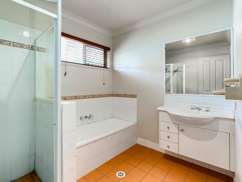 59 Matthews Way, WAKERLEY QLD 4154, Wakerley - Thumbnail 6