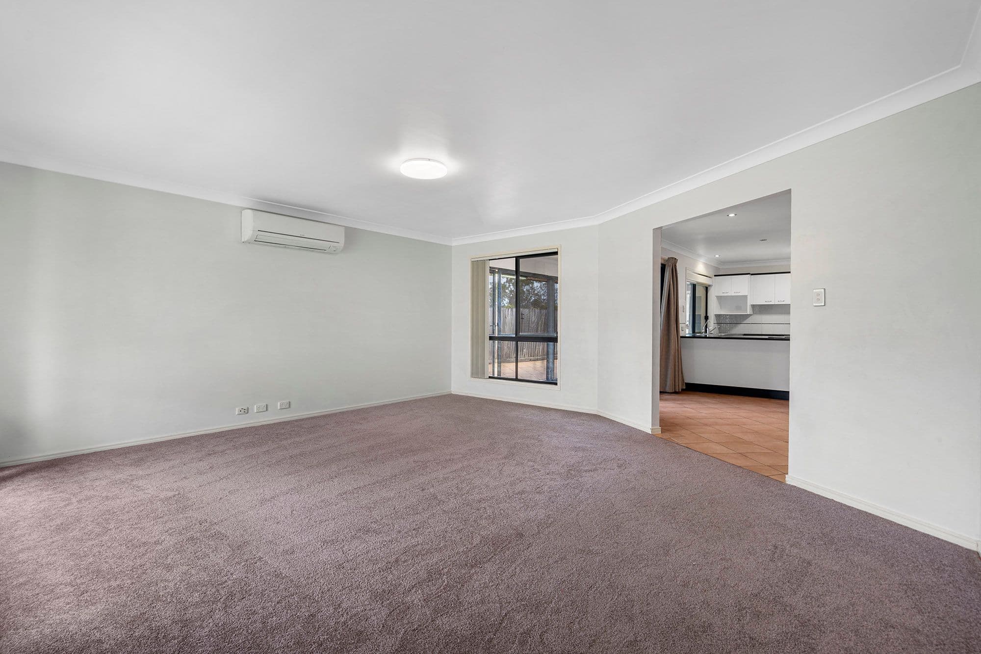 1 Mountain View Crescent, Mount Warren Park QLD 4207, Mount Warren Park - Thumbnail 4