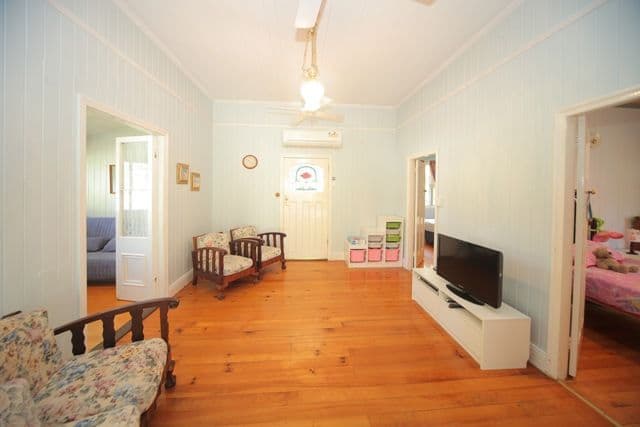 24 Lang Street, BULIMBA QLD 4171, Bulimba - Thumbnail 2
