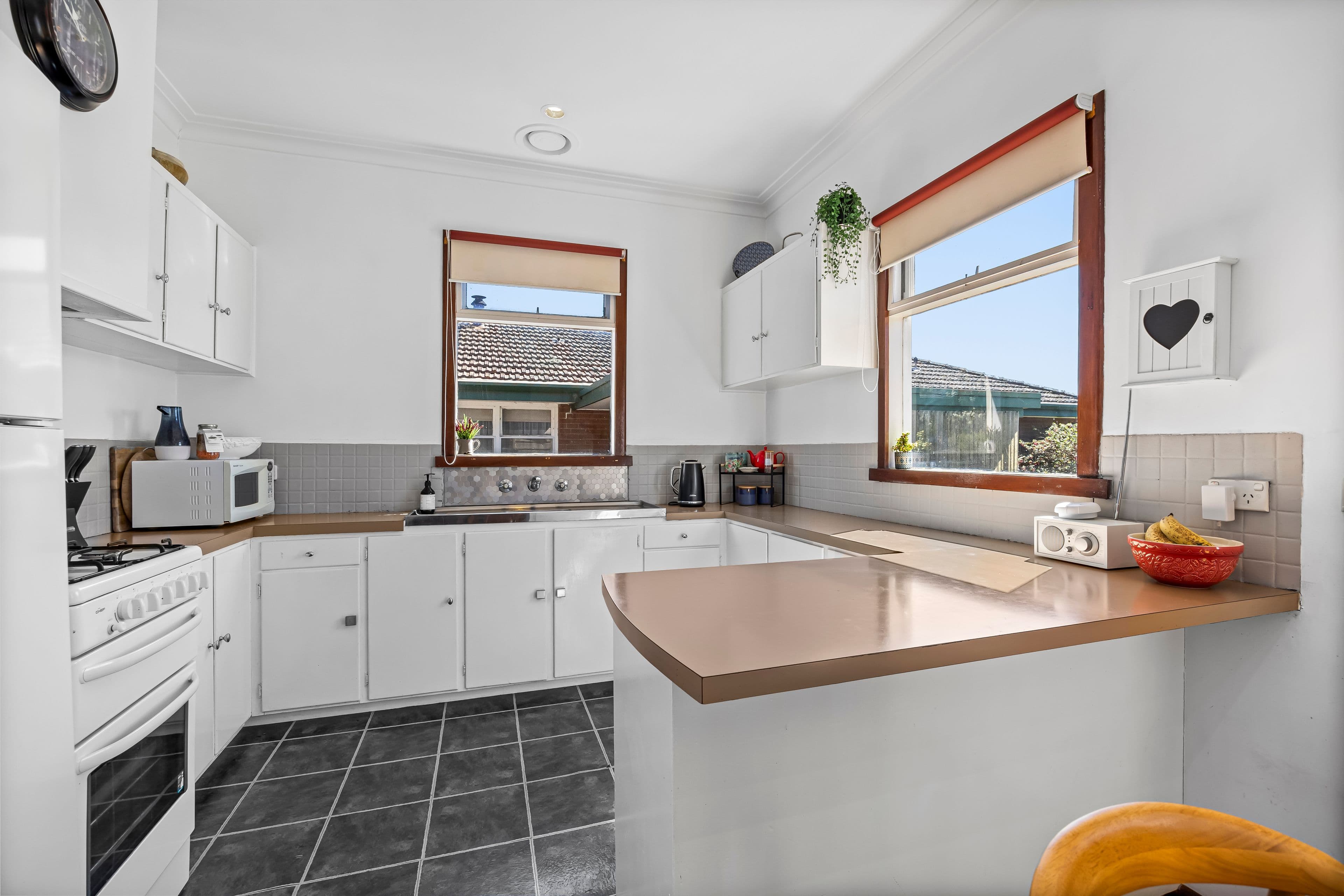 30 Malmesbury Street, Wendouree VIC 3355, Wendouree - Thumbnail 3