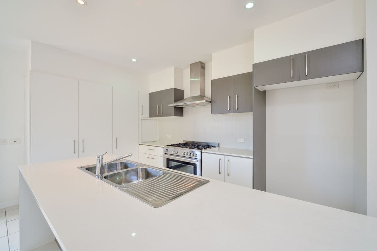 39 Iris Road, Kirkwood QLD 4680, Kirkwood - Thumbnail 5