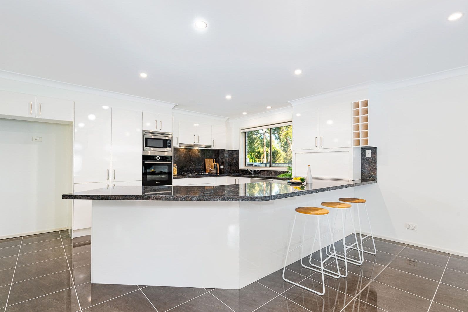 2 Crestview Avenue, Kellyville NSW 2155, Kellyville - Thumbnail 5