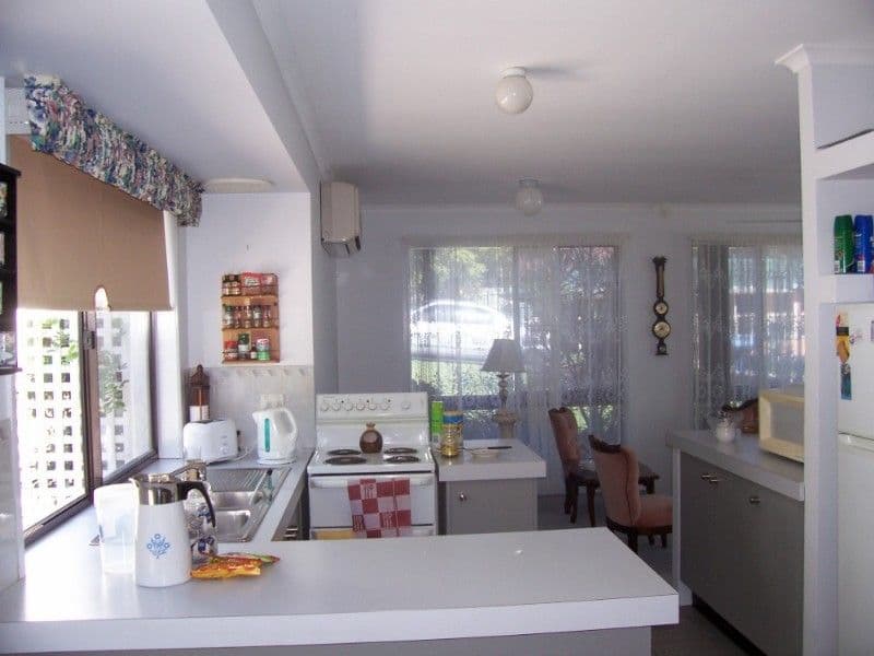 4 Melody Street, JAMBOREE HEIGHTS QLD 4074, Jamboree Heights - Thumbnail 2