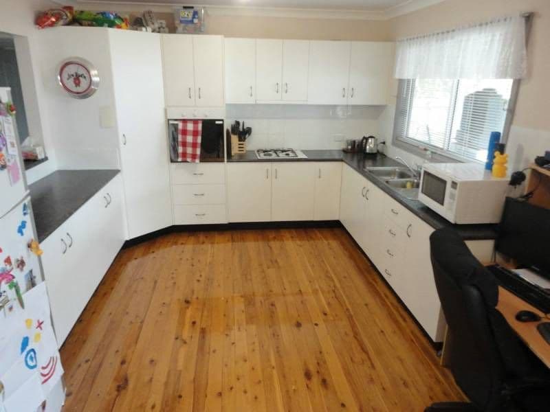 130 Vesper Street, TEMORA NSW 2666, Temora - Thumbnail 2