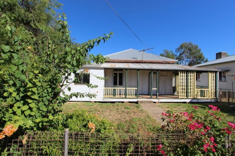 29 Edward Street, Charleville QLD 4470, Charleville - Image 1