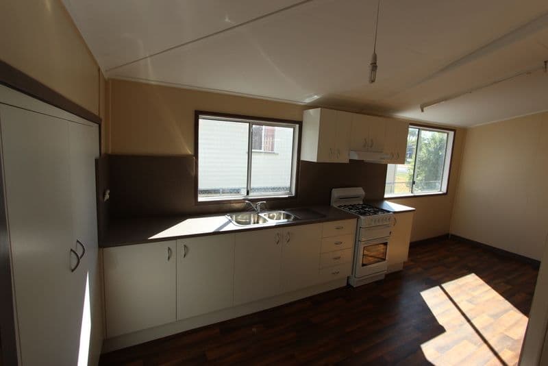 29 Edward Street, Charleville QLD 4470, Charleville - Thumbnail 2