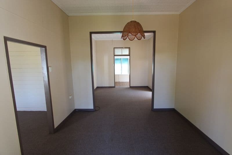 29 Edward Street, Charleville QLD 4470, Charleville - Thumbnail 4