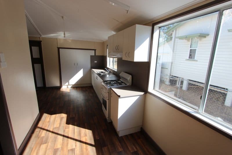 29 Edward Street, Charleville QLD 4470, Charleville - Thumbnail 8