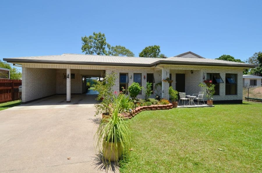 1585 Riverway Drive, KELSO QLD 4815, Kelso - Image 1