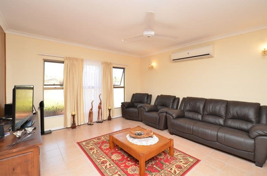 1585 Riverway Drive, KELSO QLD 4815, Kelso - Thumbnail 3