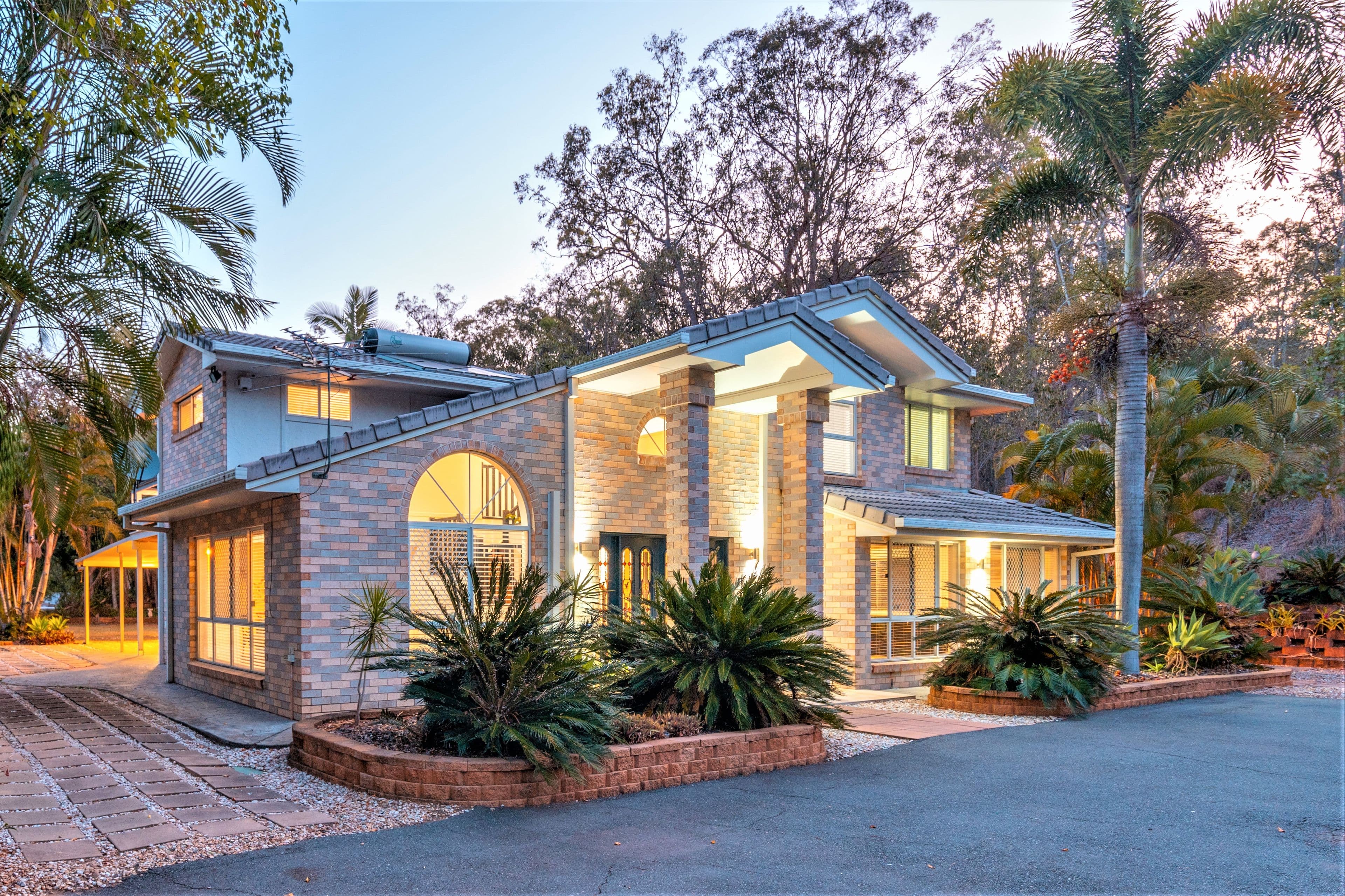 28 Gracemere Crescent, Pine Mountain QLD 4306, Pine Mountain - Thumbnail 2