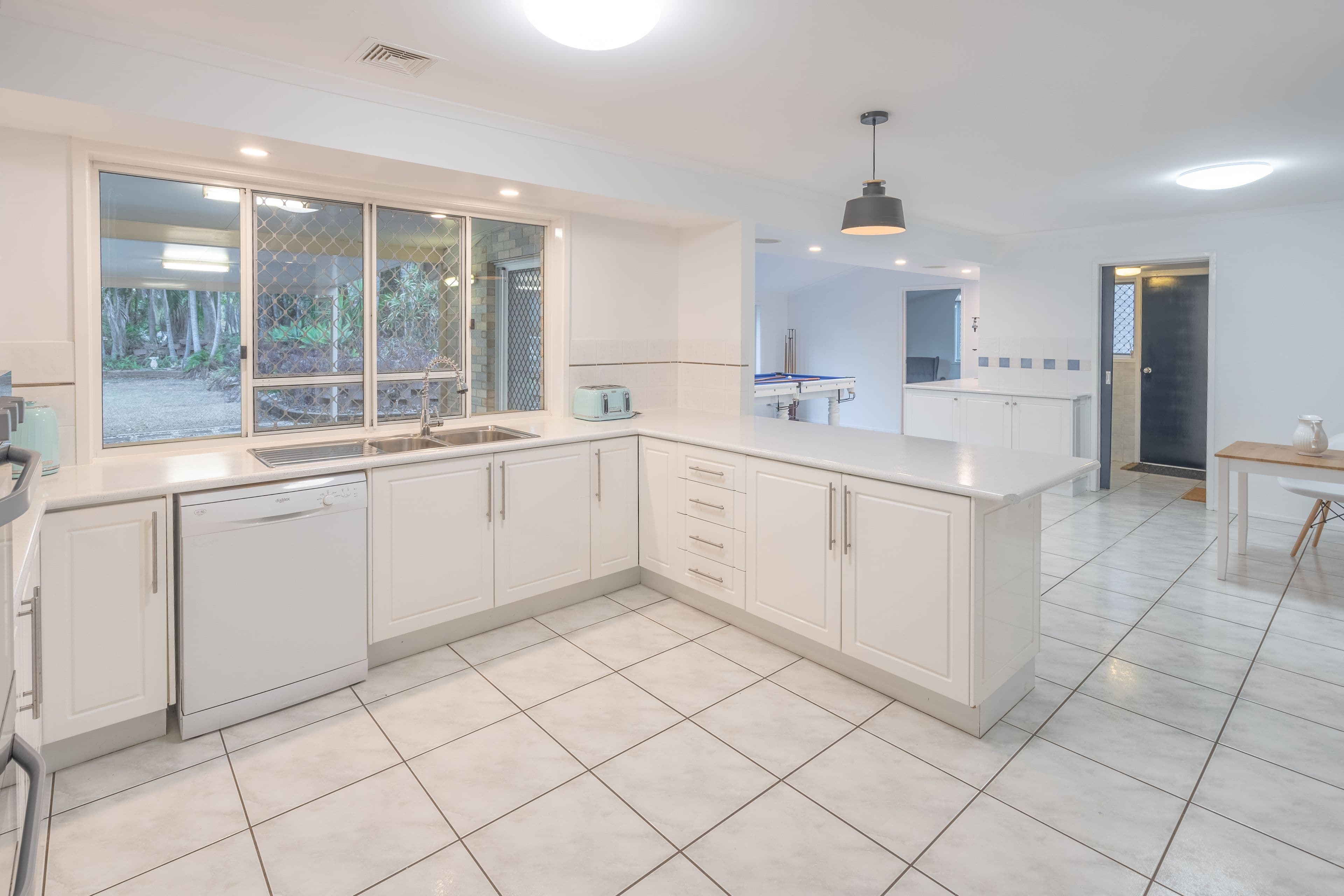 28 Gracemere Crescent, Pine Mountain QLD 4306, Pine Mountain - Thumbnail 5