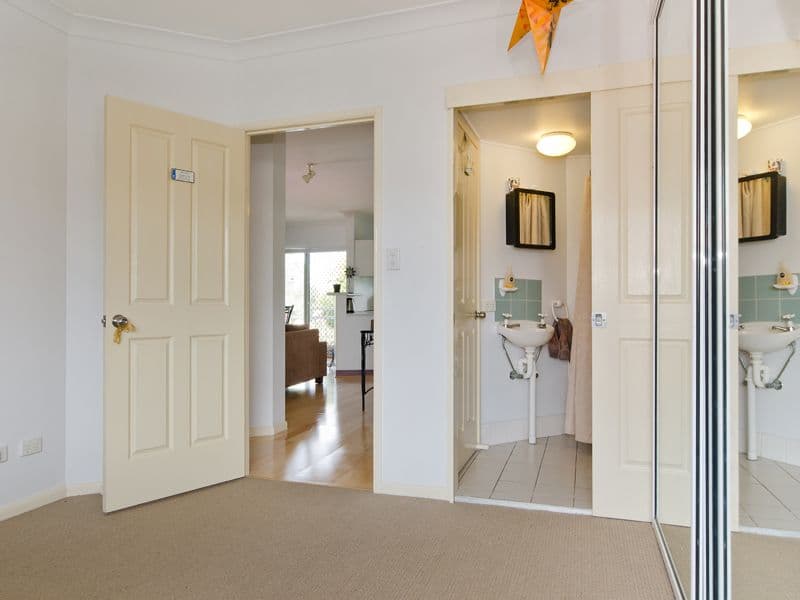 2 Surrey Street, NUNDAH QLD 4012, Nundah - Thumbnail 7