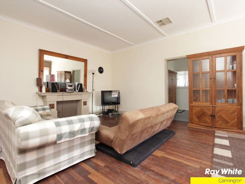 136 Lacey Street, BECKENHAM WA 6107, Beckenham - Thumbnail 2