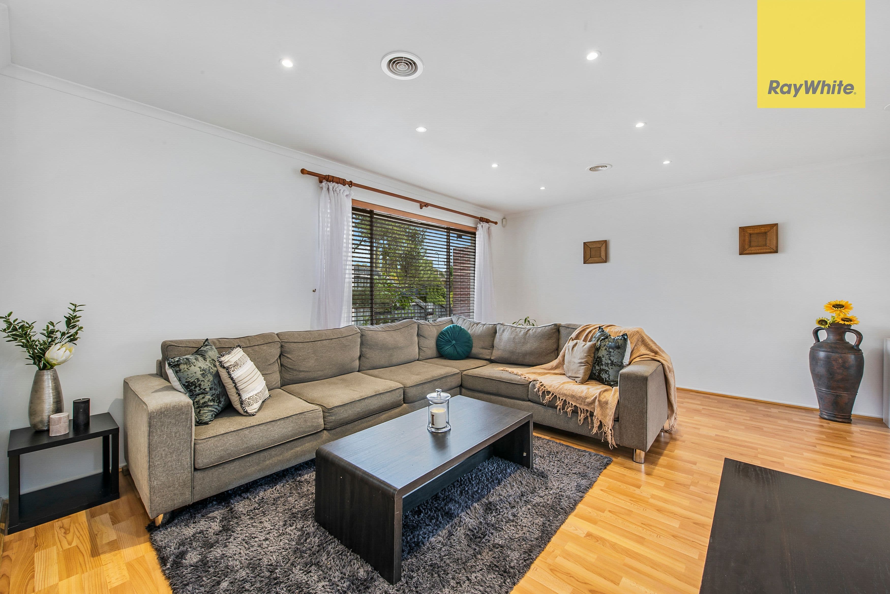 2 Rebecca Court, Hillside VIC 3037, Hillside - Thumbnail 2