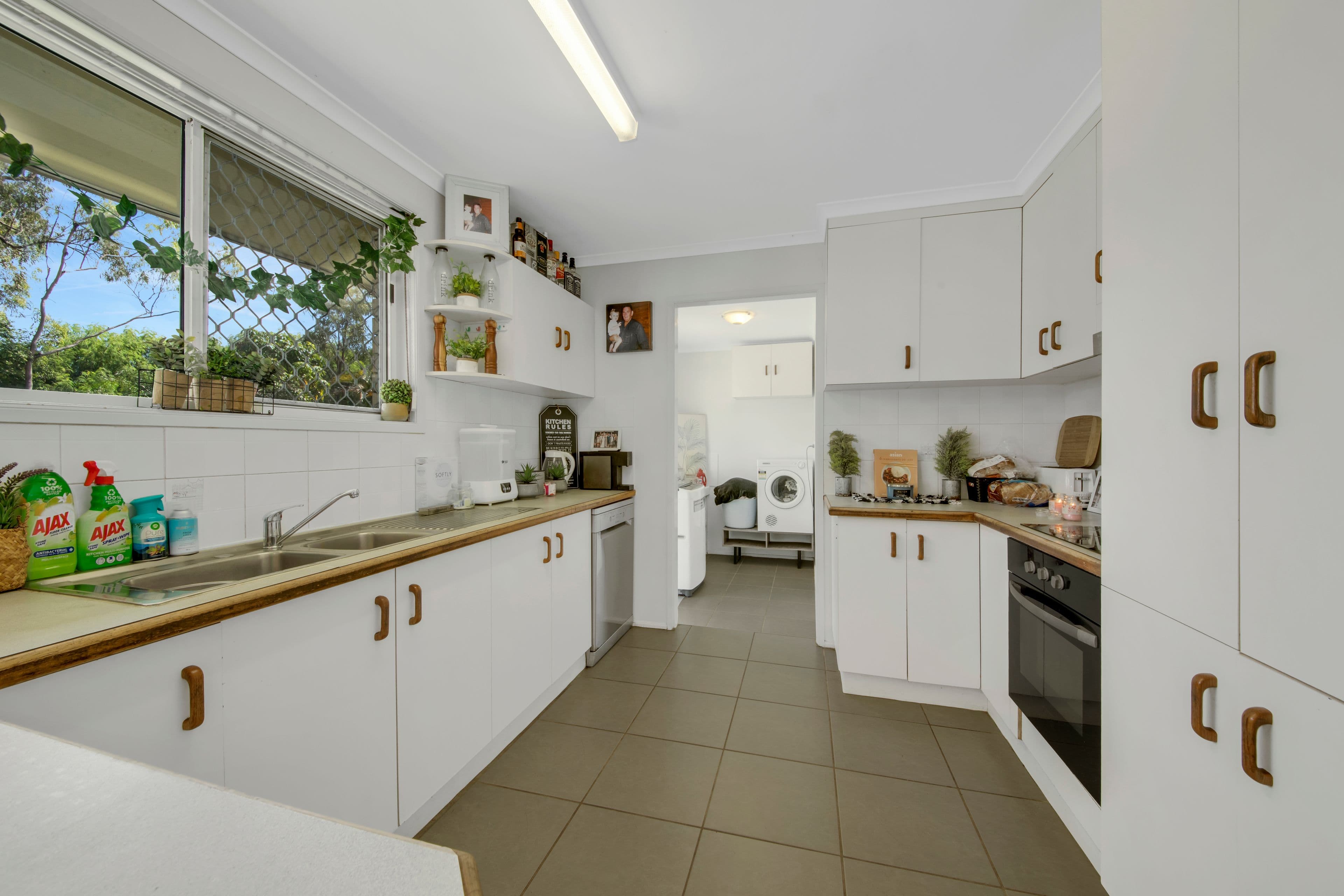 43 Intrepid Street, Clinton QLD 4680, Clinton - Thumbnail 6