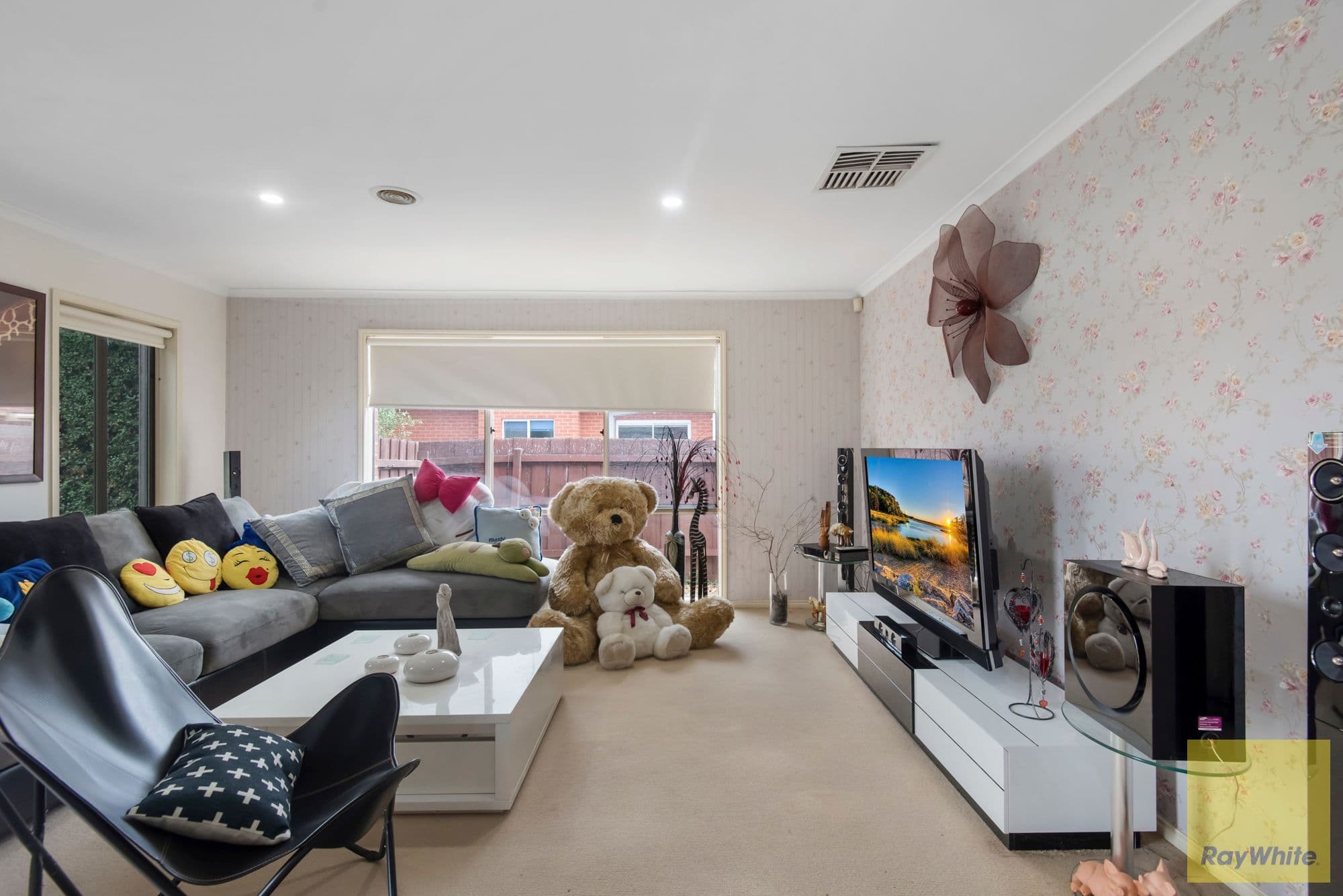 12 Grangemouth Drive, Point Cook VIC 3030, Point Cook - Thumbnail 3