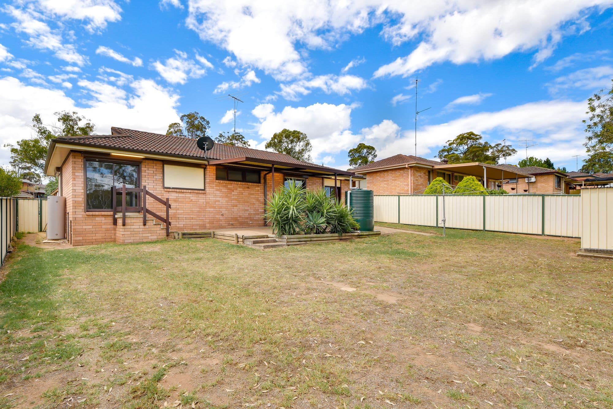 33 Aminya Crescent, Bradbury - Thumbnail 8