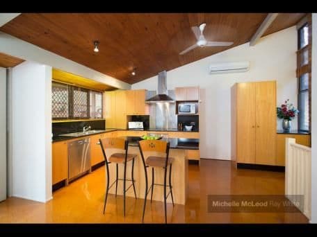 5 Marmindie Street, CHAPEL HILL QLD 4069, Chapel Hill - Thumbnail 3
