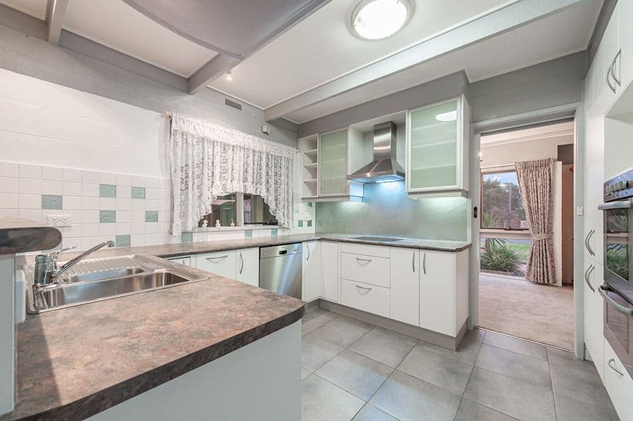 11 Second Avenue, Craigieburn VIC 3064, Craigieburn - Thumbnail 2