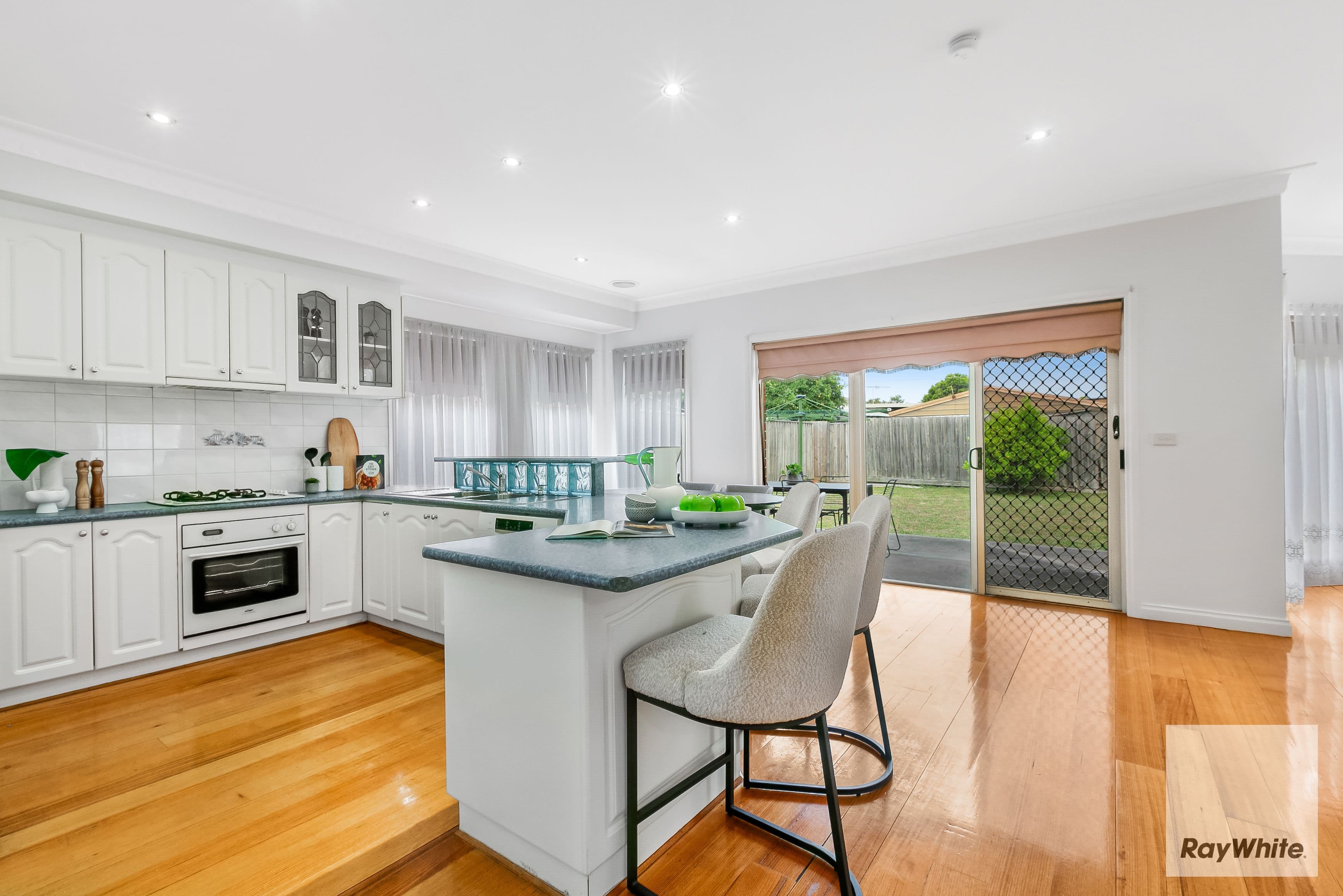 34 Naracoorte Drive, Caroline Springs - Thumbnail 5