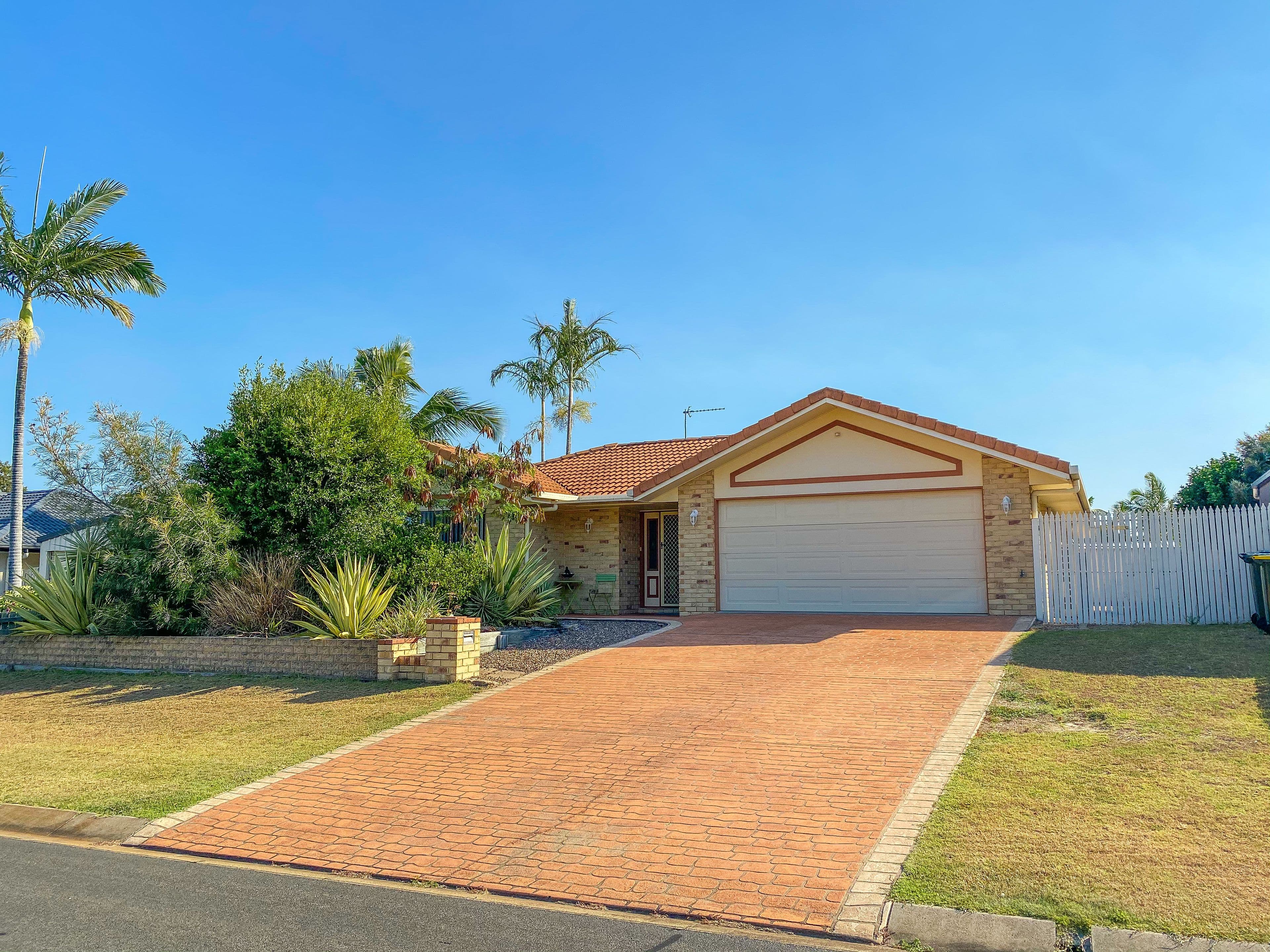 4 Laguna Court, Urangan QLD 4655, Urangan - Image 1