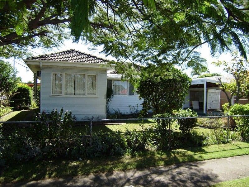 48 King Street, WOODY POINT QLD 4019, Woody Point - Thumbnail 2