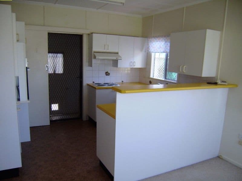 48 King Street, WOODY POINT QLD 4019, Woody Point - Thumbnail 5