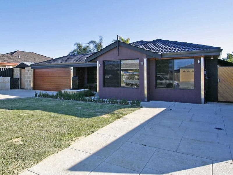 10 Simla Place, CAVERSHAM WA 6055, Caversham - Image 1