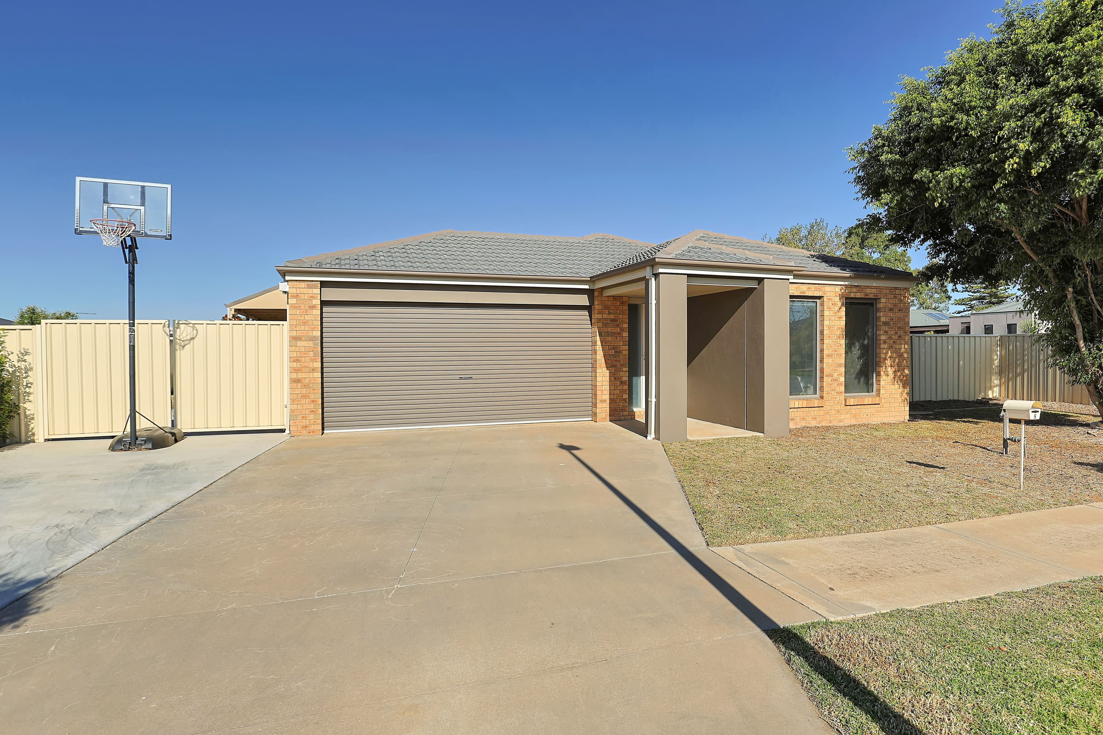 8 Chardonnay Drive, Mildura VIC 3500, Mildura - Thumbnail 2