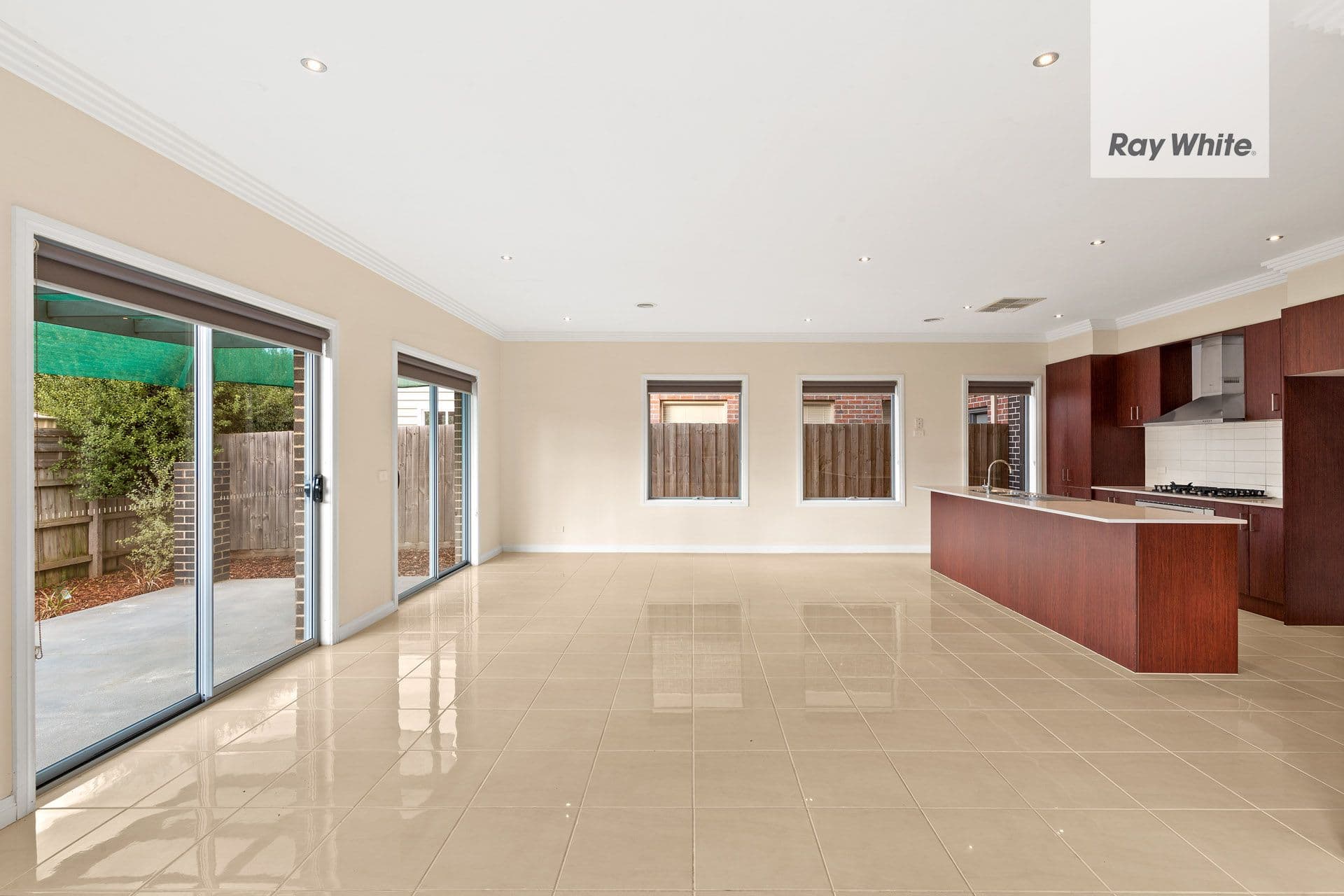 13 Leonie Close, South Morang VIC 3752, South Morang - Thumbnail 4
