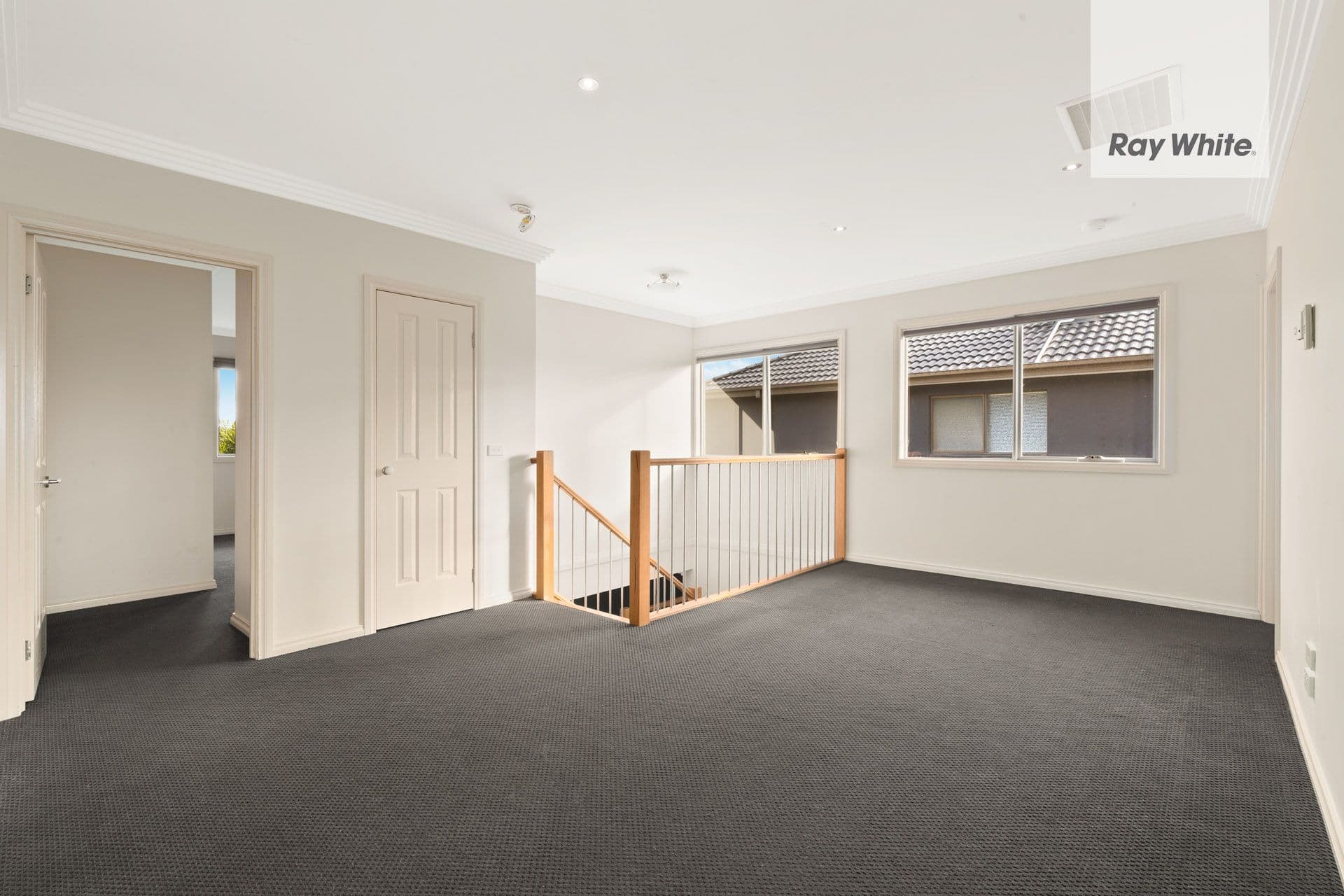 13 Leonie Close, South Morang VIC 3752, South Morang - Thumbnail 6