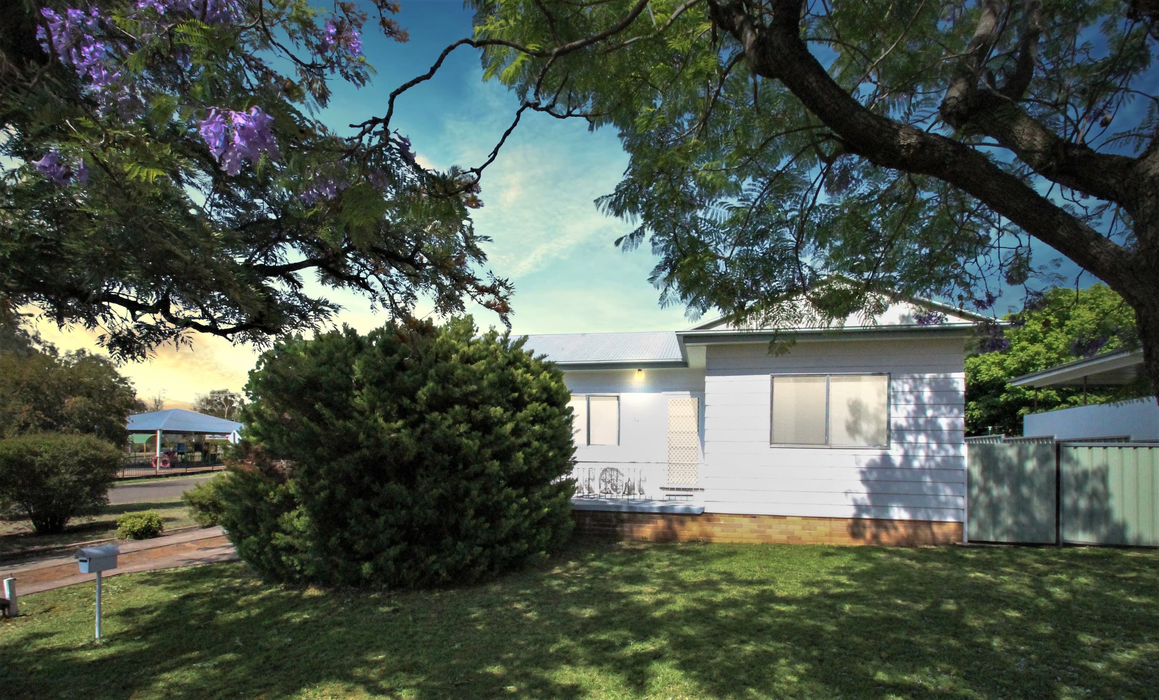 180 Hawker Street, Quirindi - Image 1