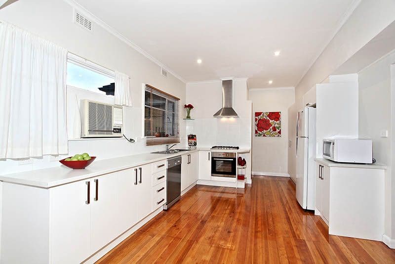 279 Grimshaw Street, WATSONIA VIC 3087, Watsonia - Thumbnail 2