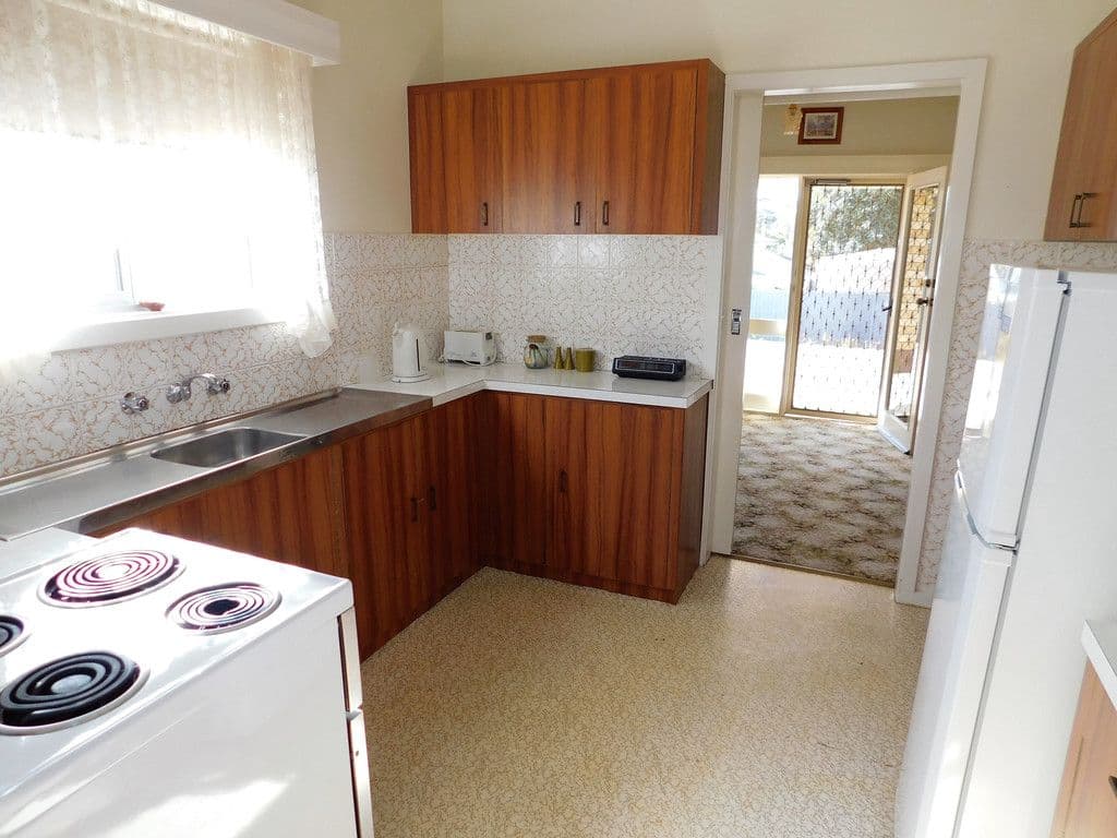 81 Venn Avenue, Bordertown SA 5268, Bordertown - Thumbnail 2