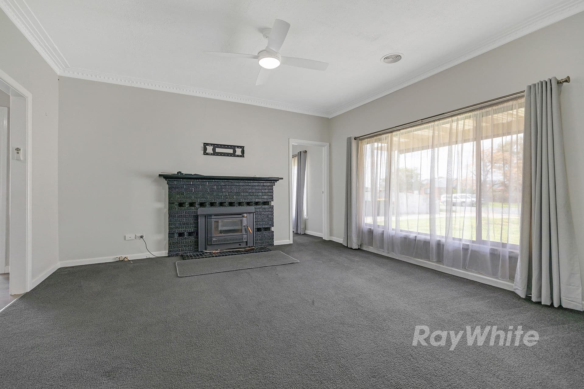 27 Barry Street, Echuca VIC 3564, Echuca - Thumbnail 3