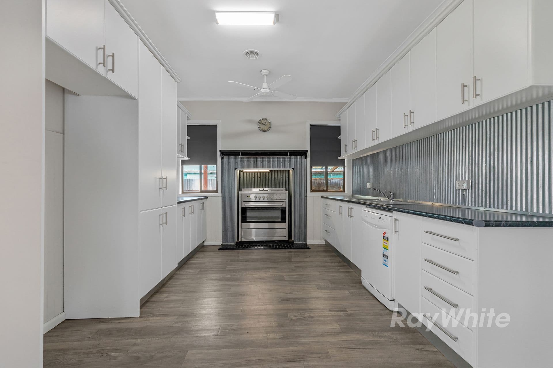 27 Barry Street, Echuca VIC 3564, Echuca - Thumbnail 6