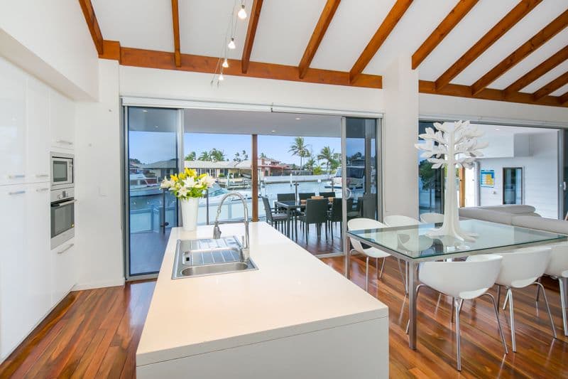 7 Samarai Avenue, Runaway Bay QLD 4216, Runaway Bay - Thumbnail 8