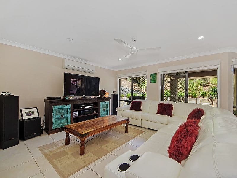 8 Isdell Court, UPPER COOMERA QLD 4209, Upper Coomera - Thumbnail 3
