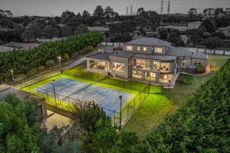 3 Hilton Court, Narre Warren North - Image 1