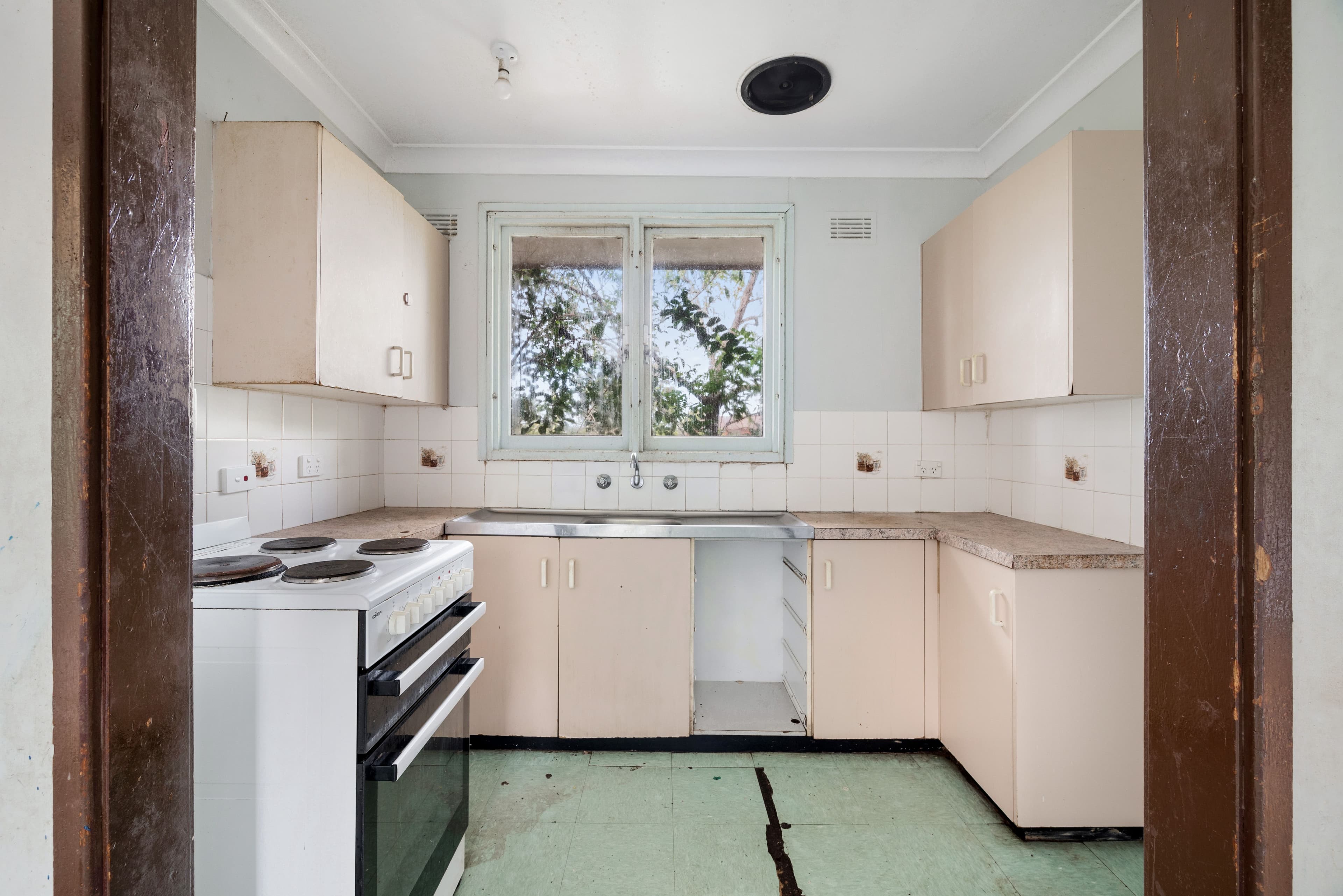 174 St Johns Road, Bradbury NSW 2560, Bradbury - Thumbnail 4