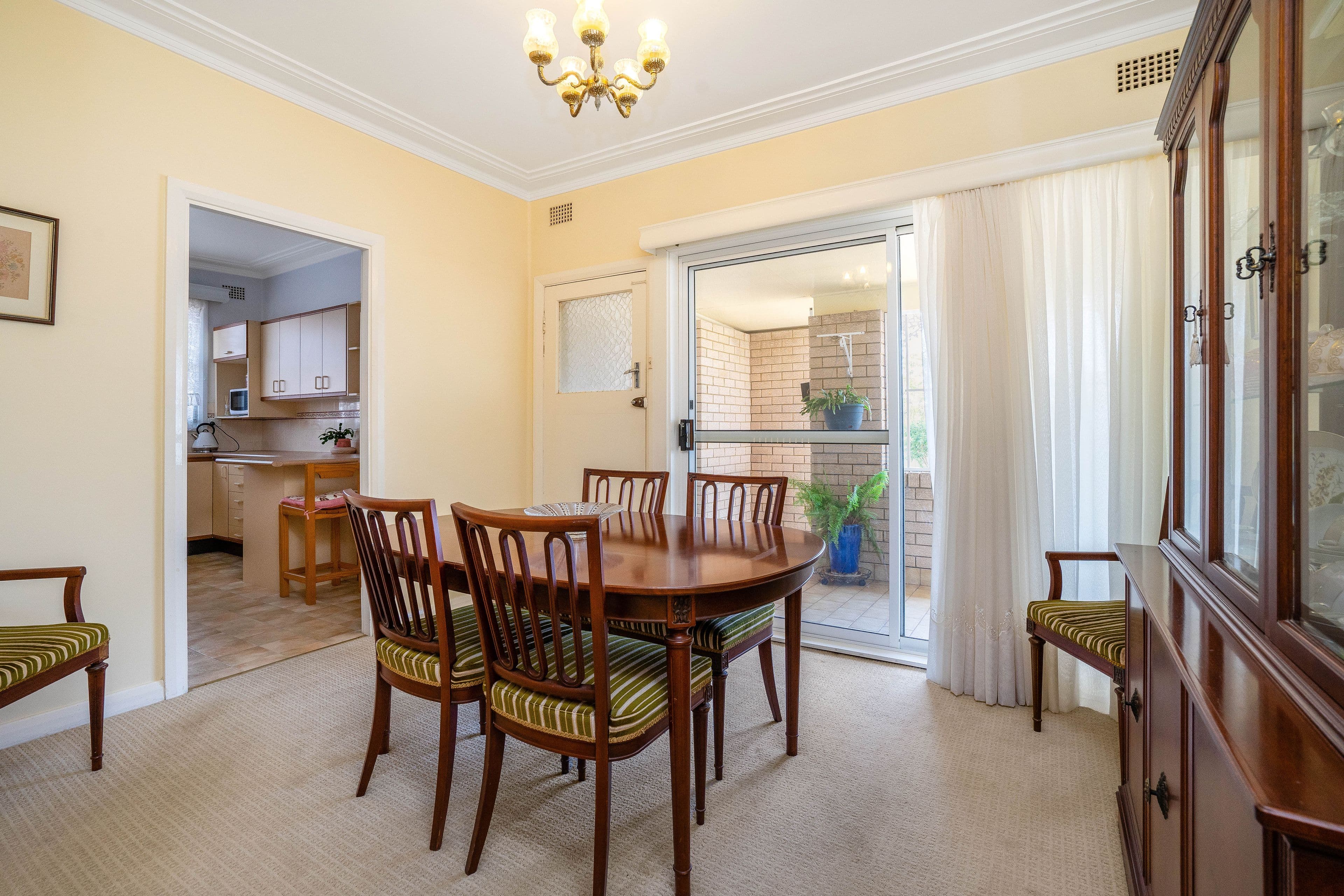 37 Second Avenue, Rutherford - Thumbnail 3